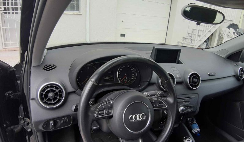 Audi A1 1.6 TDI 105 CV completo
