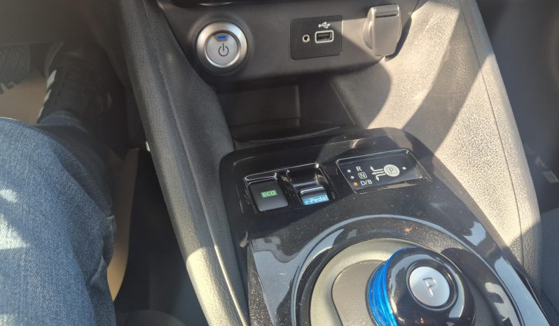 Nissan Leaf Acenta 40kwh 150CV completo